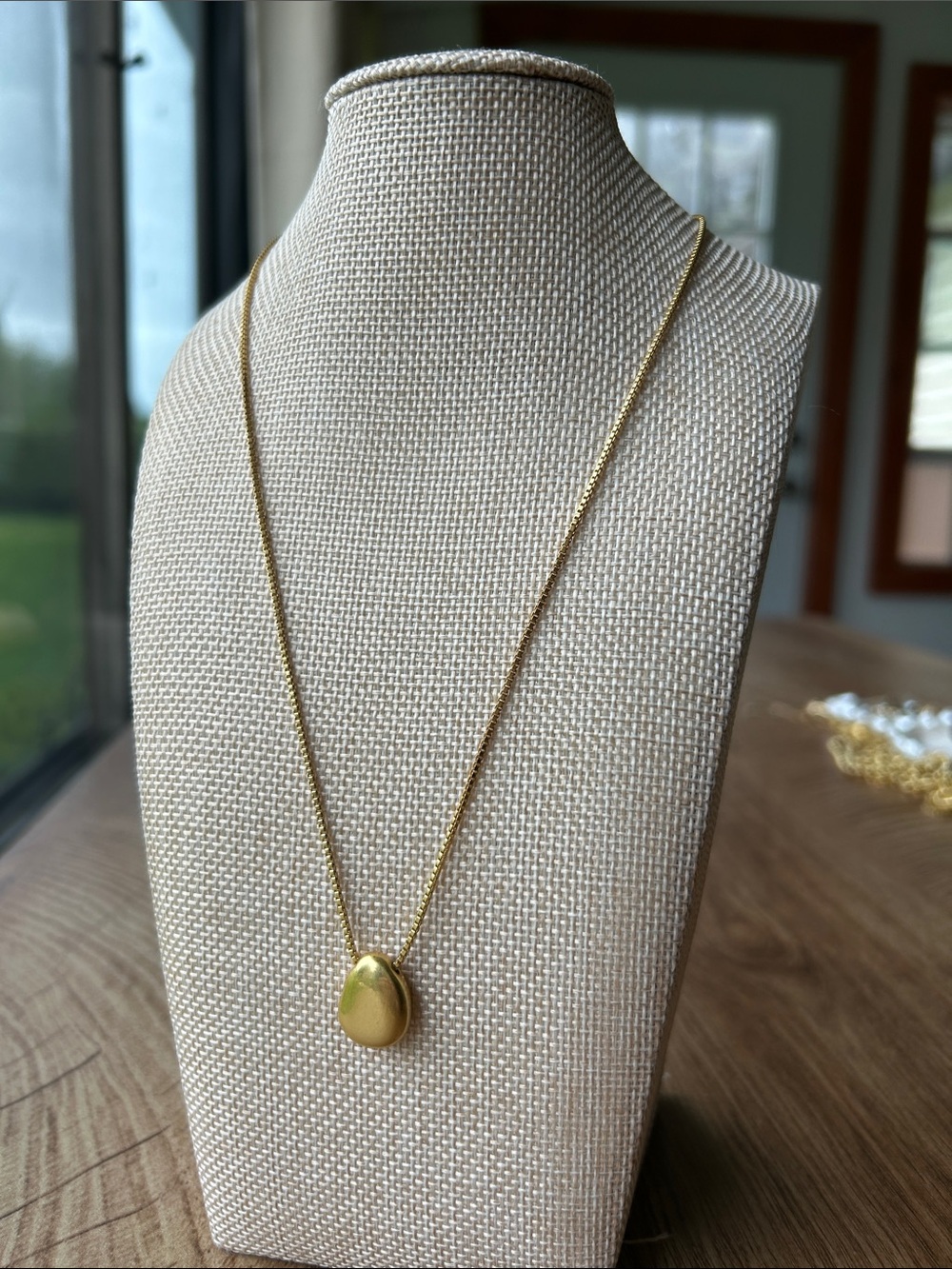 Madewell Gold Teardrop Pendant Necklace NWOT